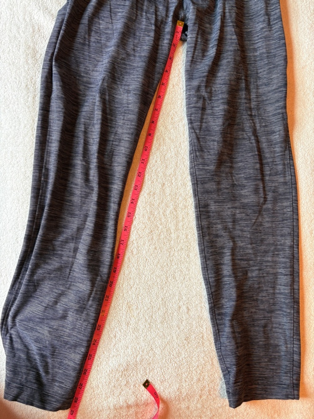 Lululemon Sz 4 Gray Joggers - Picture 6 of 7